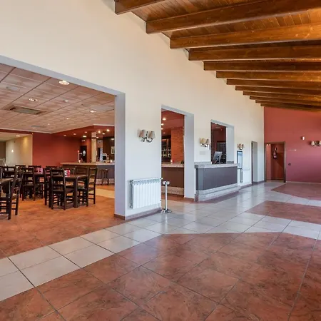 Puerta De Javalambre Hotel 3*