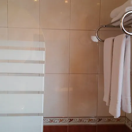 Puerta De Javalambre ホテル 3*
