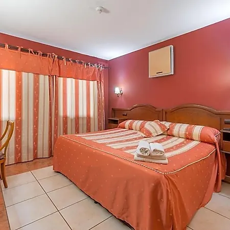 Hotel Puerta De Javalambre 3*