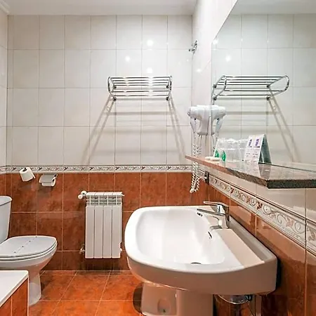 Hotel Puerta De Javalambre 3*