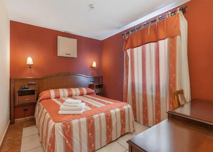 Hotell Puerta De Javalambre