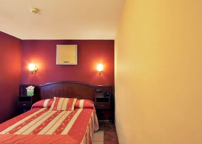 Puerta De Javalambre Hotell 3*