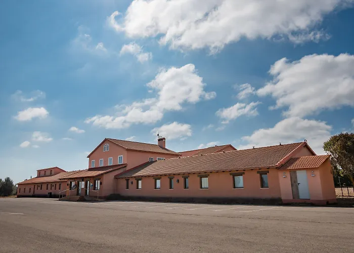 Hotell Puerta De Javalambre