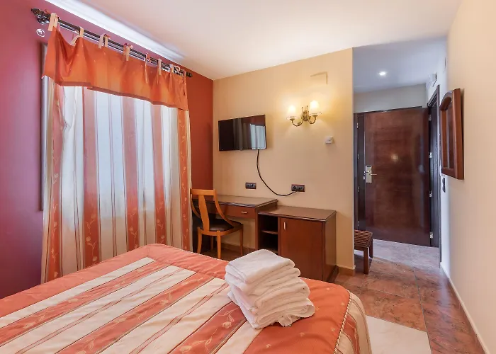 Hotel Puerta De Javalambre 3*